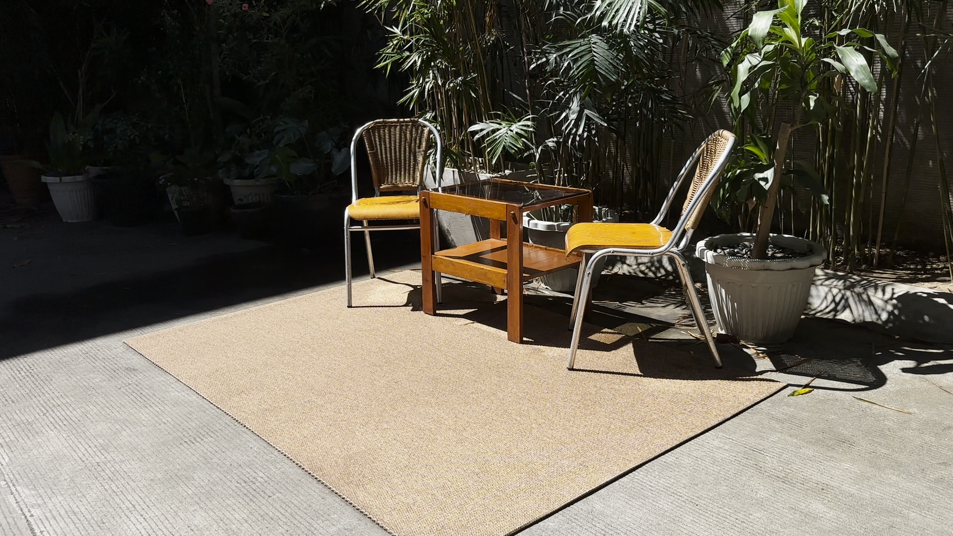 outdoor rug with chairs